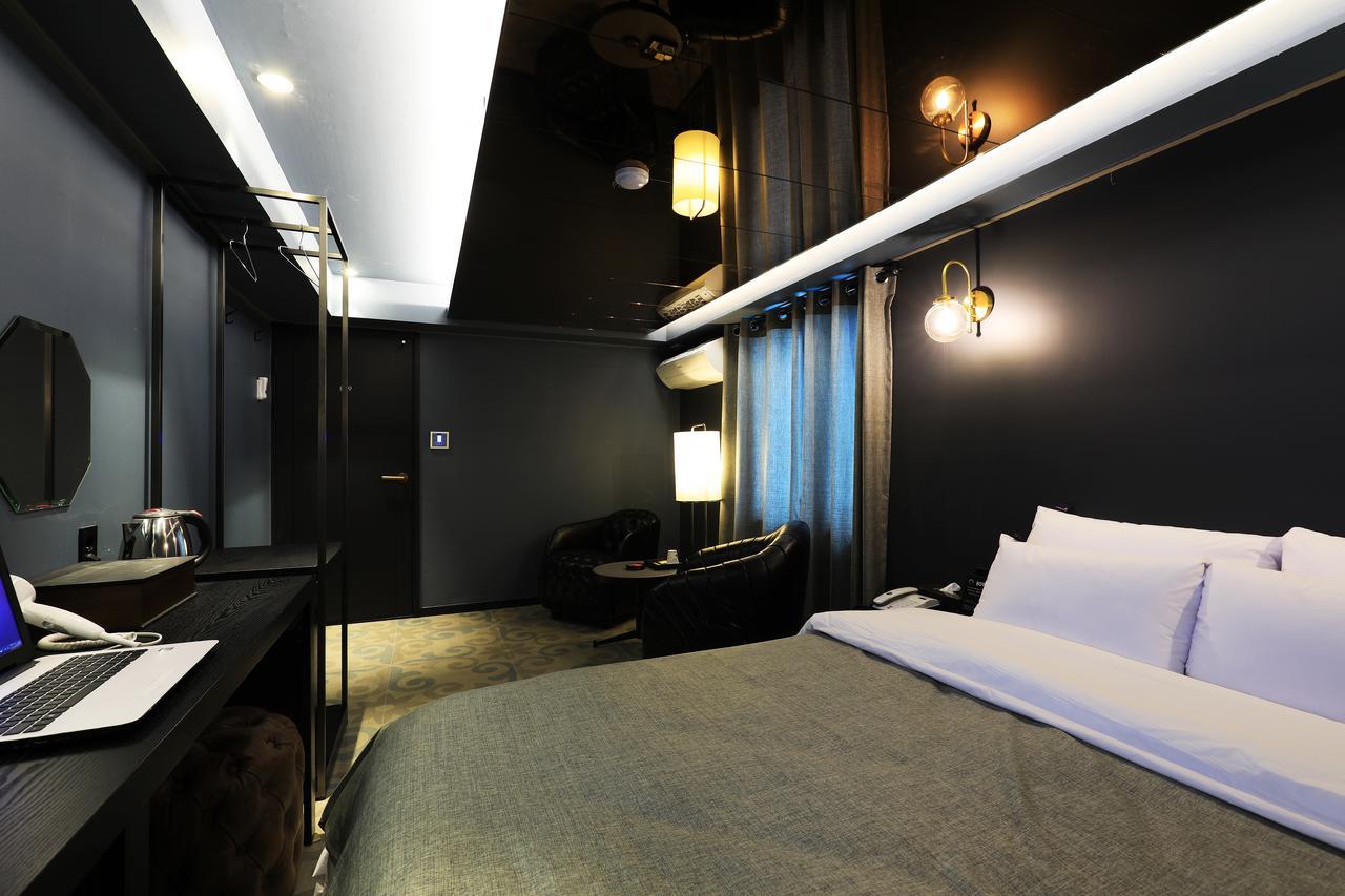 เรนโบว์ โฮเต็ล ยงซาน Hotel โซล ภายนอก รูปภาพ