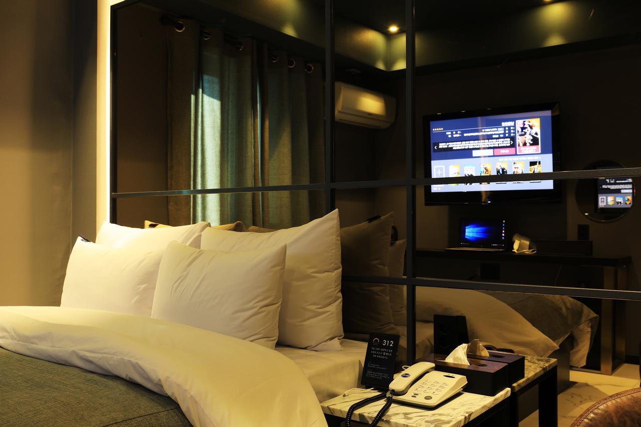 เรนโบว์ โฮเต็ล ยงซาน Hotel โซล ภายนอก รูปภาพ
