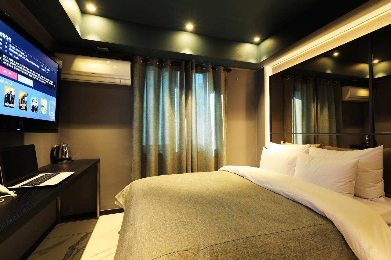 เรนโบว์ โฮเต็ล ยงซาน Hotel โซล ภายนอก รูปภาพ